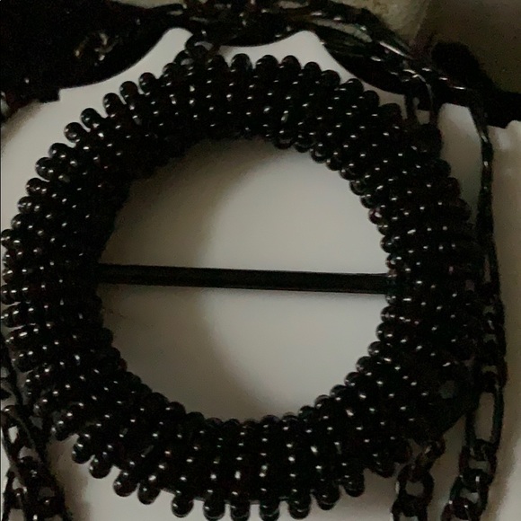 Black chain & scarf clasp you get both 24” chain - Picture 2 of 6